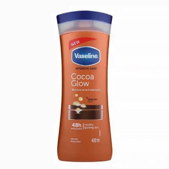 لوسیون بدن وازلین Cocoa Glow، حاوی کره کاکائو و شی باتر، رطوبت‌رسانی 48 ساعته، نرم‌کننده و درخشان‌کننده پوست، جذب سریع و بدون حس چربی، مناسب پوست‌های خشک و حساس.